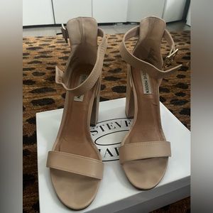 Steve Madden Ironic Nude Leather Block Heel Sz. 9